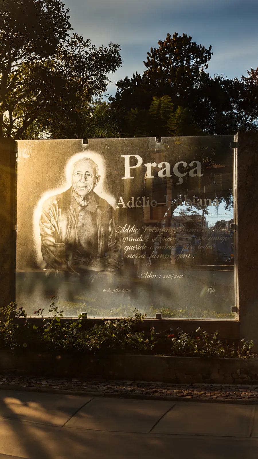Placas de Inauguração e Homenagem